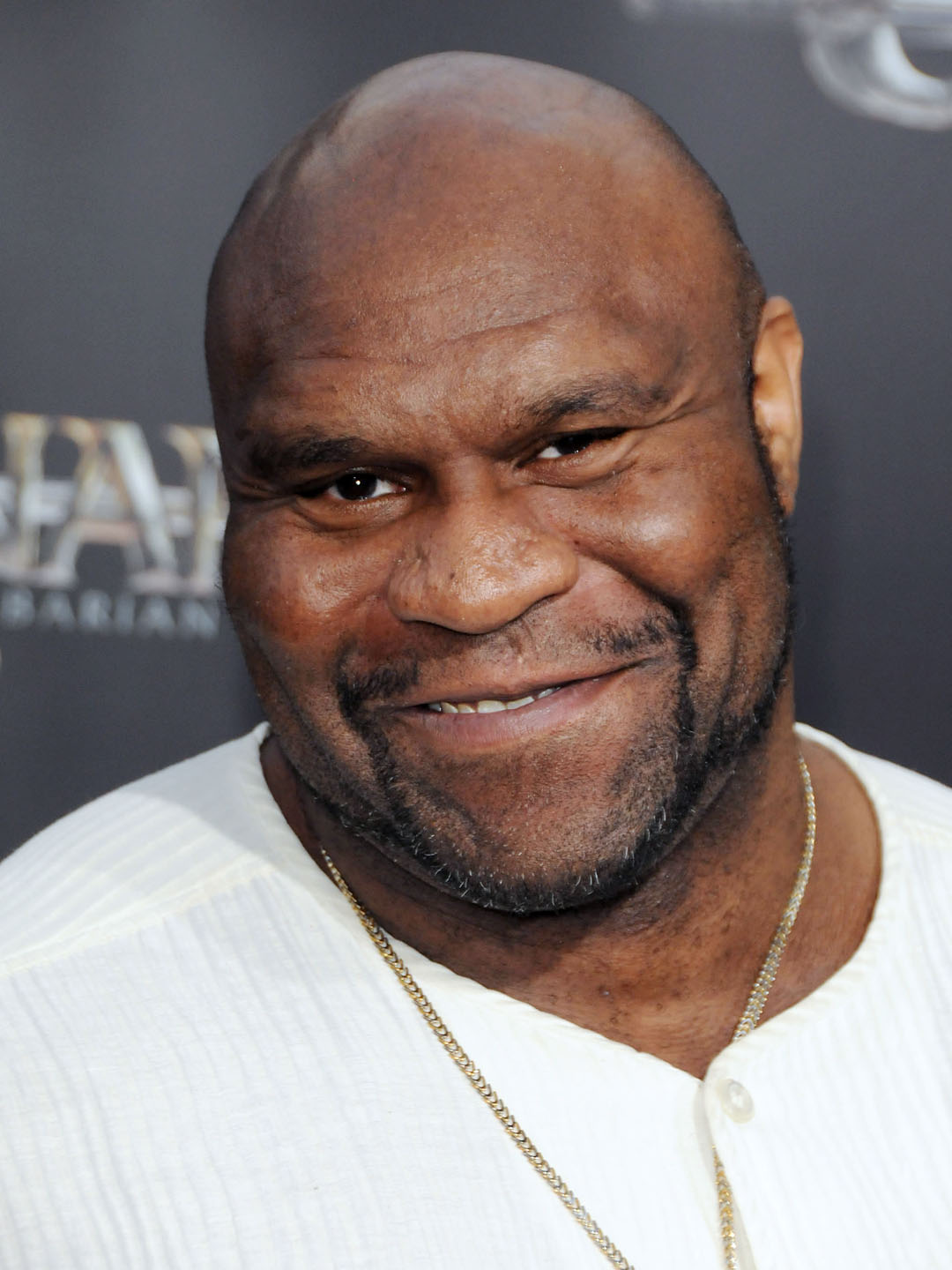 How tall is Bob Sapp?